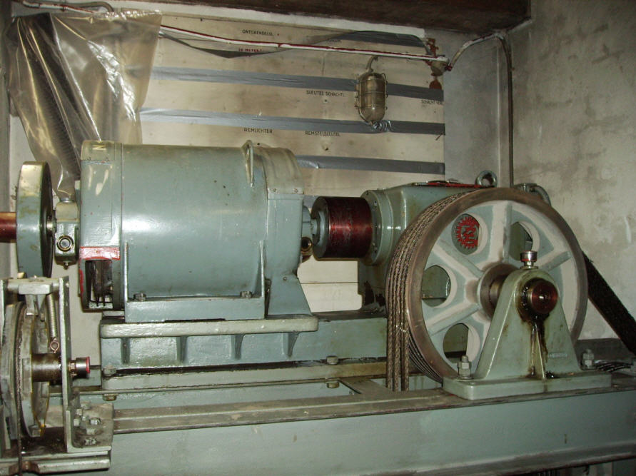  Old ZZ single-speed AC machine 