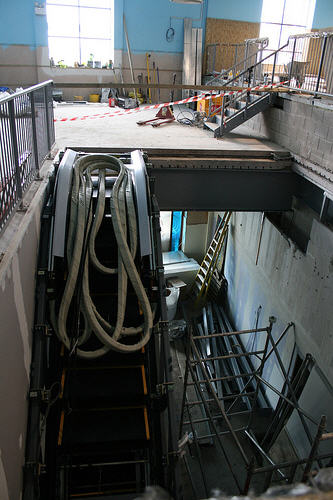  Escalators - Construction 