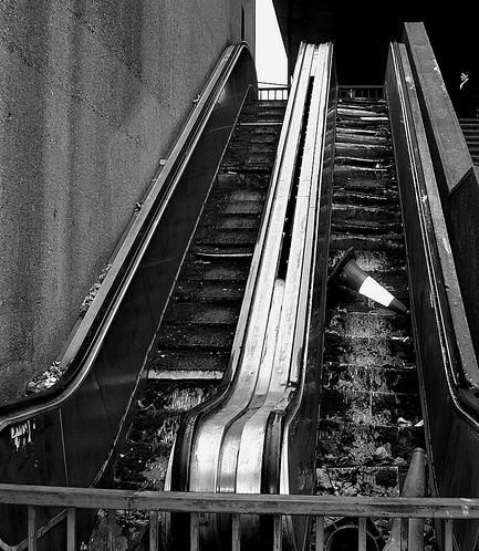  Escalators - Destruction 