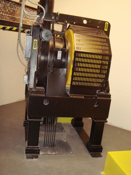  Gearless Traction Machine 